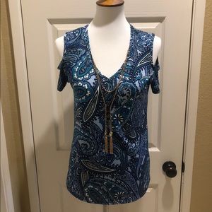 Carol Rose top in EUC like NEW! Necklace attached